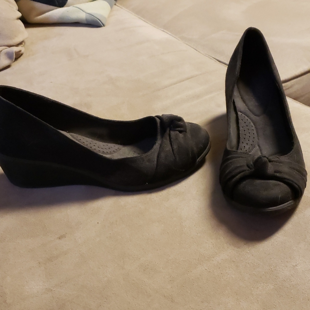Heeled ballet slippers